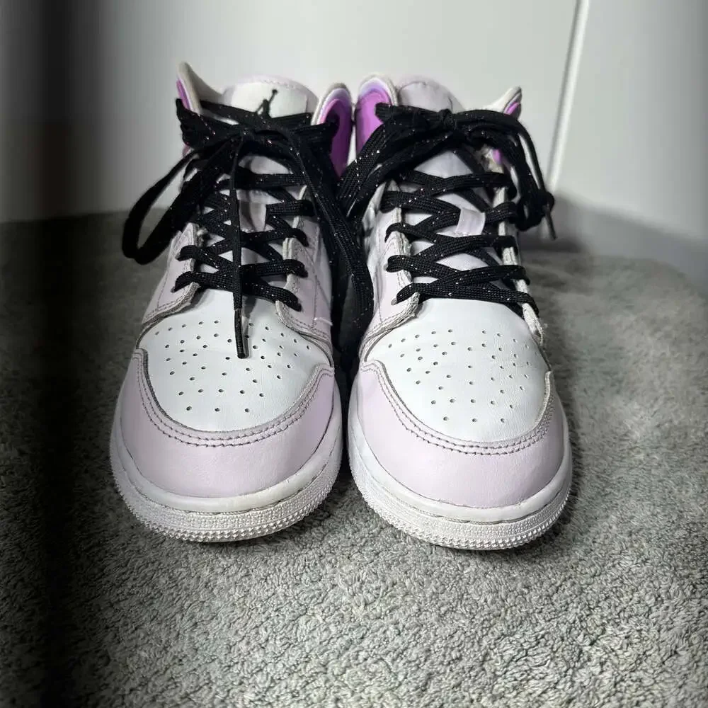 Nike step out